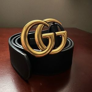 Women’s black leather luxury belt